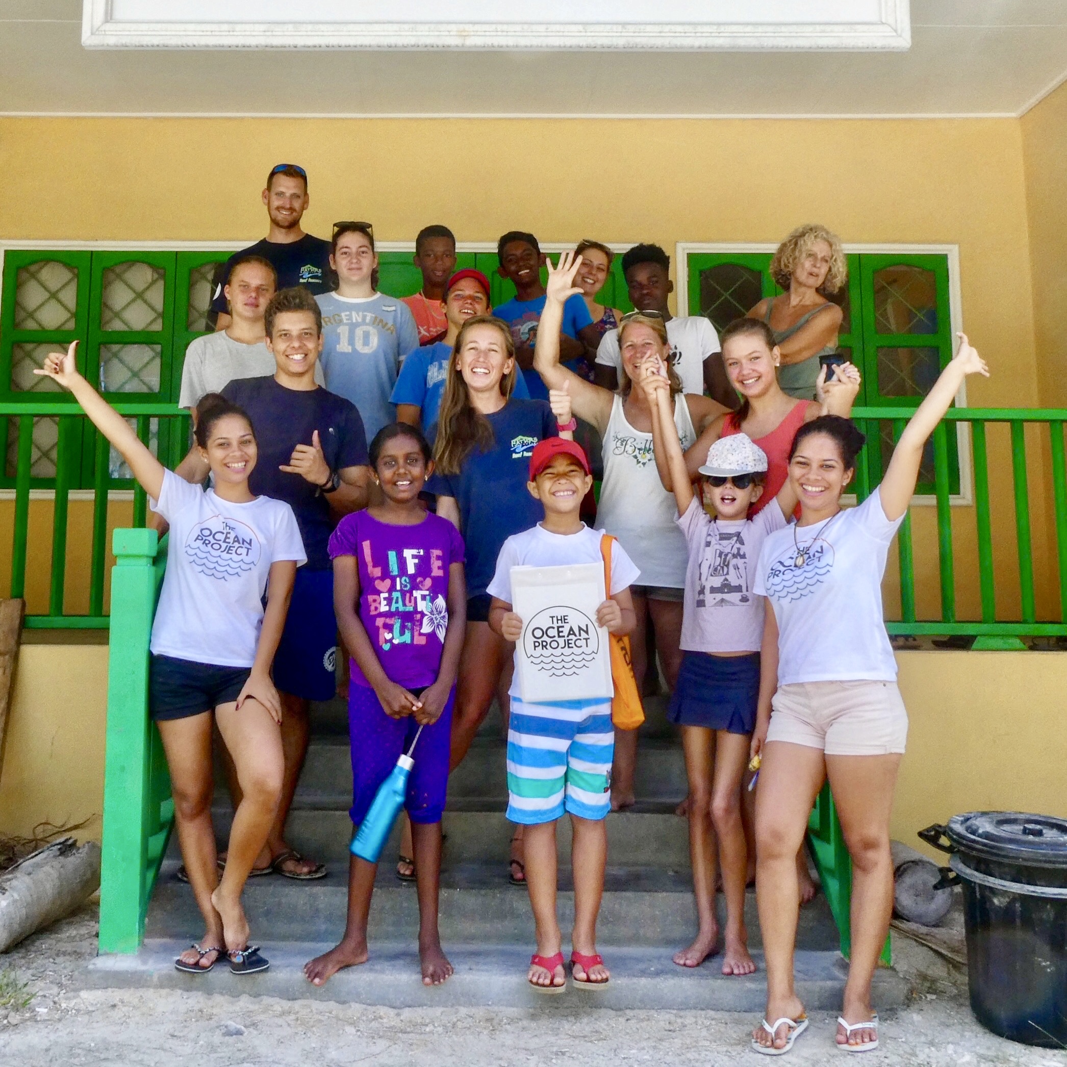 Praslin clean up group photo